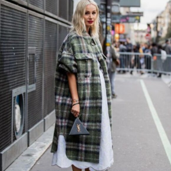 Green BLANKNYC Fringe Plaid Shacket • Medium Loose Fit • Fall Winter must have - Picture 2 of 16